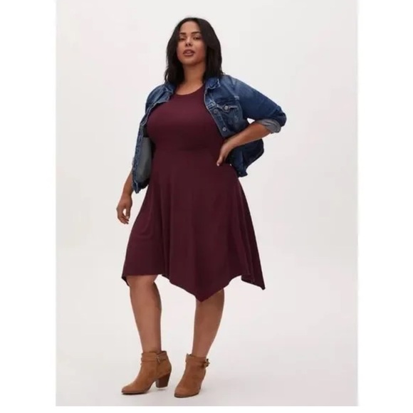 Torrid burgundy dress - Picture 1 of 5